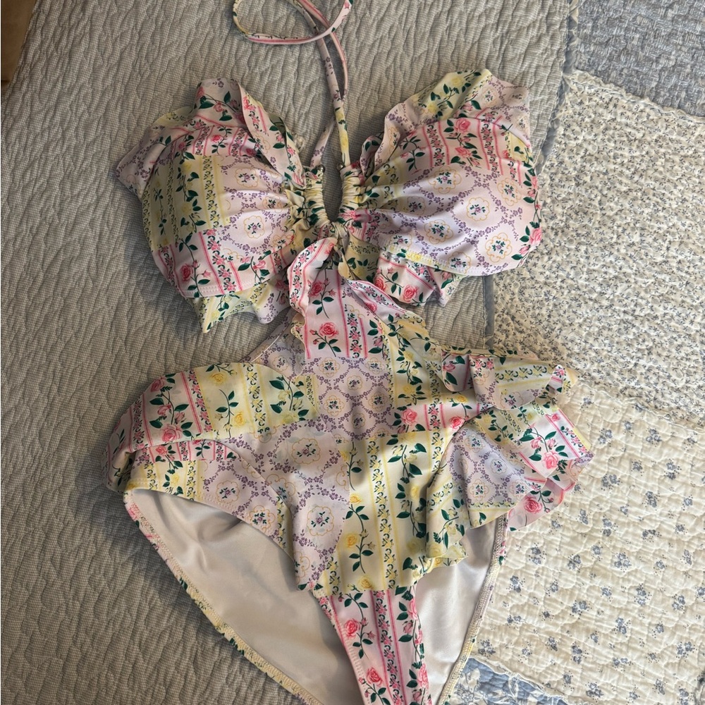 Floral Print Ruffle One-Piece Swimsuit